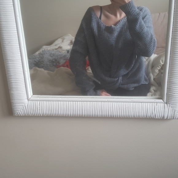Cute winter top - Picture 1 of 1